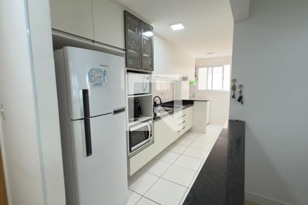 Cozinha de apartamento para alugar com 2 quartos, 69m² em Boqueirão, Praia Grande