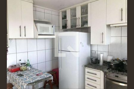 Cozinha de casa para alugar com 3 quartos, 240m² em Jardim Ester, São Paulo