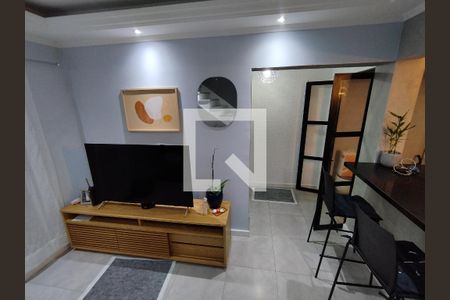 Sala de casa para alugar com 2 quartos, 122m² em Vila Santo Estefano, São Paulo