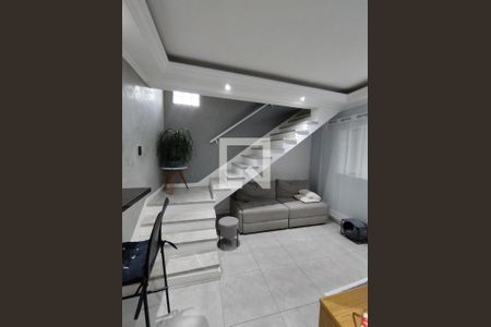 Sala de casa para alugar com 2 quartos, 122m² em Vila Santo Estefano, São Paulo