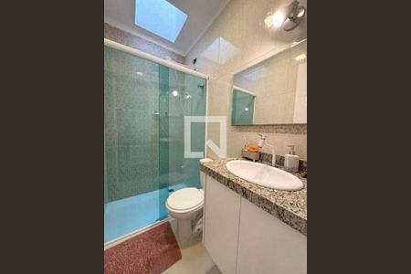 Banheiro de casa para alugar com 2 quartos, 250m² em Vila Antonio, São Paulo