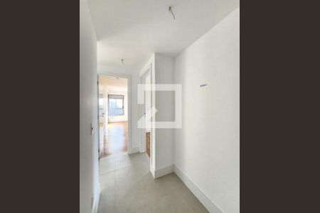 Corredor de apartamento à venda com 3 quartos, 116m² em Funcionários, Belo Horizonte