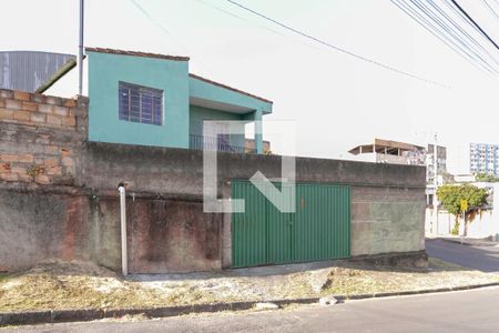 Fachada de casa para alugar com 3 quartos, 1068m² em Glória, Belo Horizonte