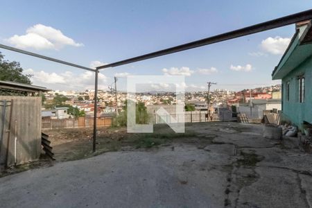 Quintal de casa para alugar com 3 quartos, 1068m² em Glória, Belo Horizonte