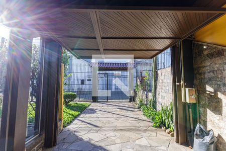 Saída da Garagem de casa à venda com 3 quartos, 229m² em Parque Santa Fé, Porto Alegre