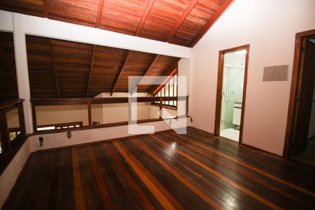 Sala de casa à venda com 3 quartos, 200m² em Espírito Santo, Porto Alegre