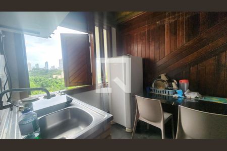 Cozinha de kitnet/studio para alugar com 1 quarto, 43m² em Ondina, Salvador