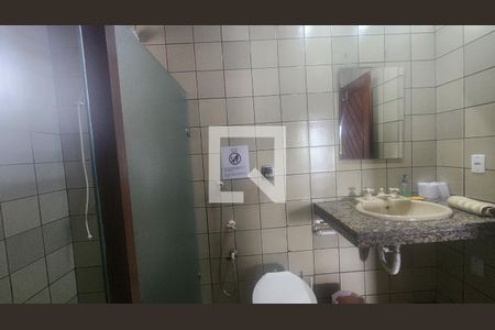 Banheiro de kitnet/studio para alugar com 1 quarto, 19m² em Ondina, Salvador