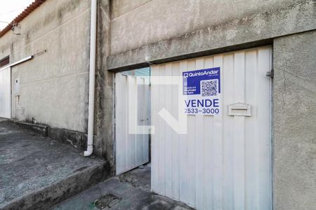 Fachada de casa à venda com 5 quartos, 360m² em Nacional, Contagem