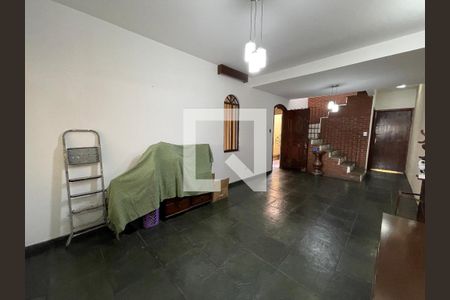 Sala de casa à venda com 3 quartos, 200m² em Jardim Peri Peri, São Paulo