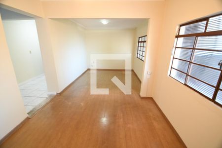 Sala de casa à venda com 3 quartos, 200m² em Vila Costa E Silva, Campinas