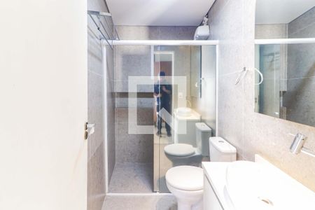 Banheiro de casa para alugar com 2 quartos, 90m² em Butantã, São Paulo