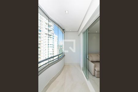 Varanda da Sala de apartamento à venda com 3 quartos, 101m² em Belvedere, Belo Horizonte