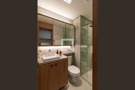 Banheiro de kitnet/studio para alugar com 1 quarto, 30m² em Perdizes, São Paulo