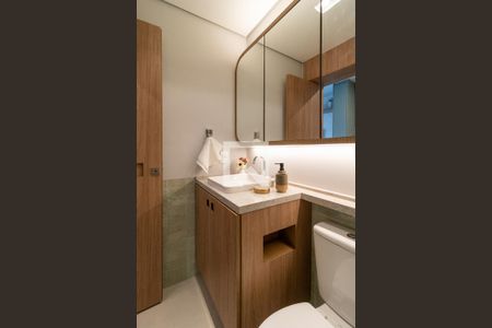 Banheiro de kitnet/studio para alugar com 1 quarto, 30m² em Perdizes, São Paulo