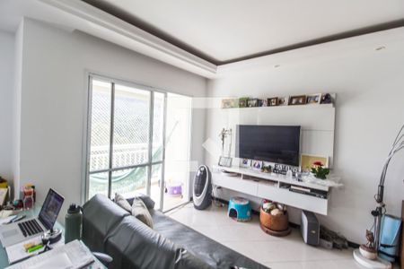 Sala de TV de apartamento à venda com 2 quartos, 94m² em Tamboré, Santana de Parnaíba
