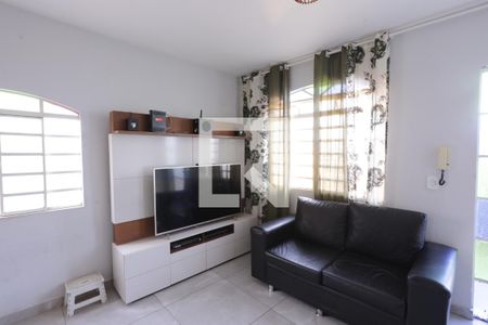 Sala de casa de condomínio à venda com 3 quartos, 125m² em São Gabriel, Belo Horizonte