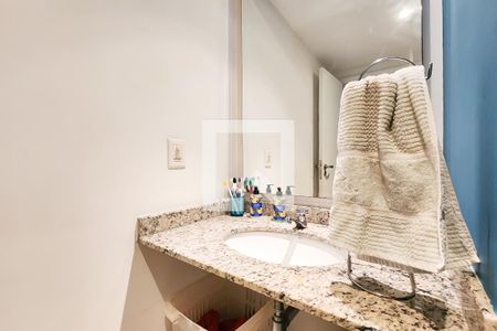 Lavabo de apartamento à venda com 3 quartos, 125m² em Laranjeiras, Rio de Janeiro