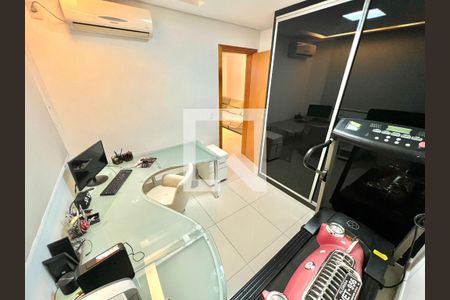 Quarto 4 de apartamento para alugar com 4 quartos, 243m² em Castelo, Belo Horizonte
