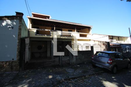 Fachada de casa de condomínio à venda com 4 quartos, 374m² em Taquara, Rio de Janeiro
