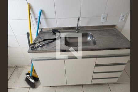 Cozinha e Área de Serviço de apartamento à venda com 2 quartos, 54m² em Jardim Riacho das Pedras, Contagem
