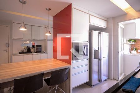 Cozinha de apartamento à venda com 3 quartos, 144m² em Vila Gumercindo, São Paulo