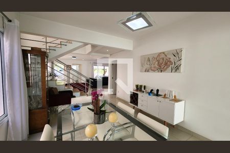 Sala de casa de condomínio à venda com 3 quartos, 275m² em Engordadouro, Jundiaí