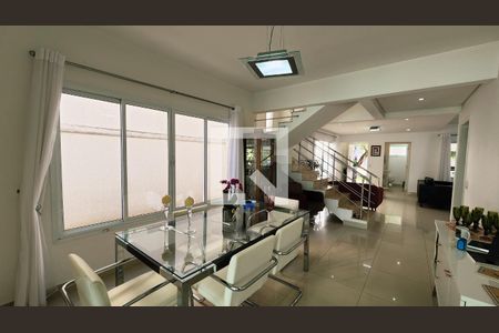 Sala de casa de condomínio à venda com 3 quartos, 275m² em Engordadouro, Jundiaí
