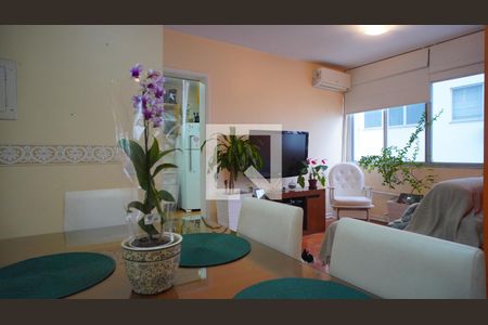 Sala  de apartamento à venda com 3 quartos, 75m² em Floresta, Porto Alegre