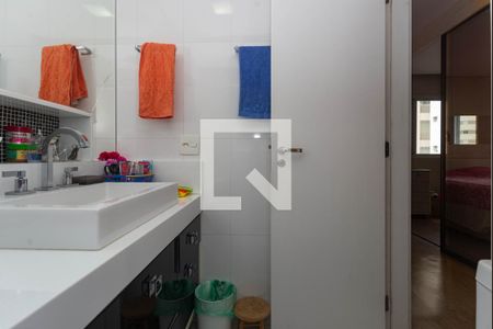 Banheiro da Suíte 1 de apartamento à venda com 2 quartos, 100m² em Água Branca, São Paulo