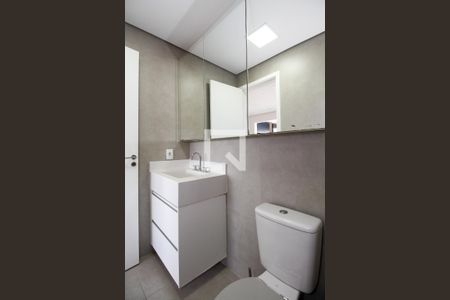 Banheiro de kitnet/studio à venda com 1 quarto, 34m² em Pinheiros, São Paulo