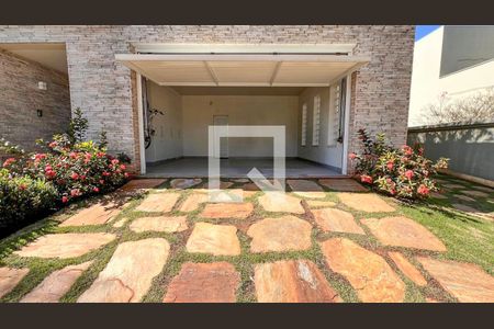 Fachada de casa de condomínio à venda com 5 quartos, 400m² em Alphaville, Nova Lima