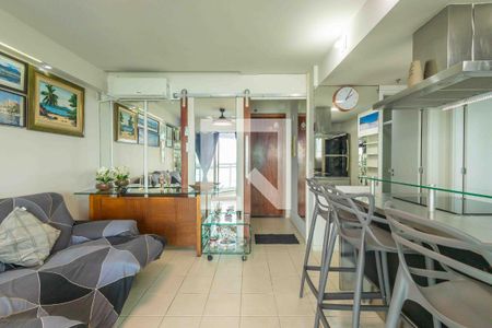 Sala de apartamento para alugar com 1 quarto, 50m² em Recreio dos Bandeirantes, Rio de Janeiro