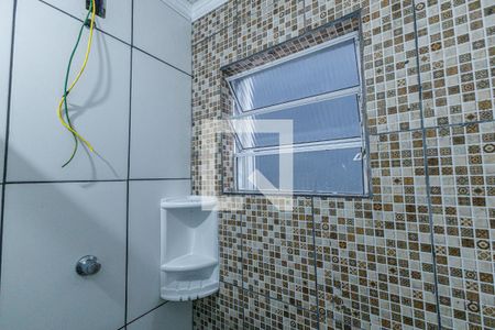 Banheiro de apartamento para alugar com 1 quarto, 28m² em Mário Quintana, Porto Alegre