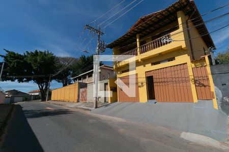 Fachada de casa à venda com 4 quartos, 360m² em Trevo, Belo Horizonte
