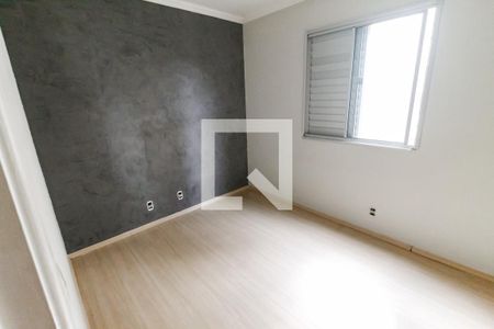 Quarto 1 de apartamento para alugar com 2 quartos, 44m² em Vila Indiana, Taboão da Serra