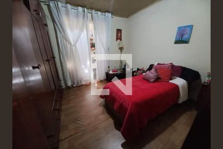 Casa à venda com 3 quartos, 270m² em Vila Mangalot, São Paulo