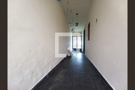 Casa à venda com 3 quartos, 270m² em Vila Mangalot, São Paulo