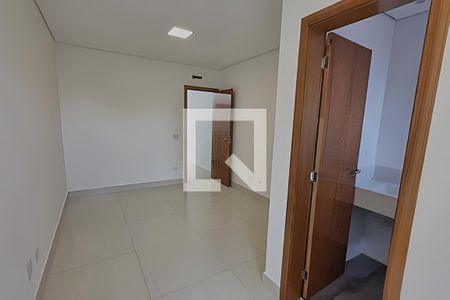 Casa à venda com 3 quartos, 207m² em Vila Mangalot, São Paulo