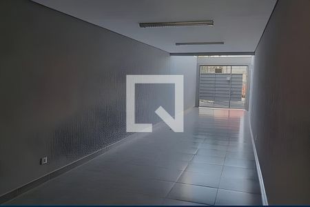Casa à venda com 3 quartos, 207m² em Vila Mangalot, São Paulo
