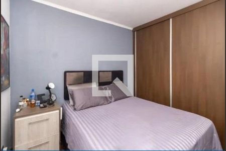 Casa à venda com 3 quartos, 225m² em Parque Maria Domitila, São Paulo