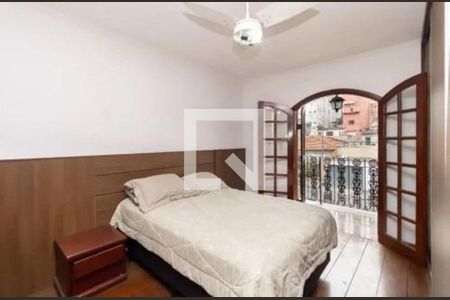 Casa à venda com 3 quartos, 225m² em Parque Maria Domitila, São Paulo