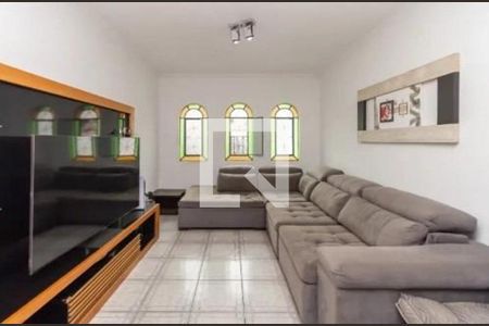 Casa à venda com 3 quartos, 225m² em Parque Maria Domitila, São Paulo