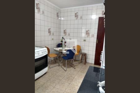 Casa à venda com 5 quartos, 172m² em Vila Cavaton, São Paulo