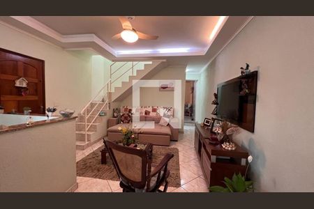 Casa à venda com 3 quartos, 210m² em São Domingos, São Paulo