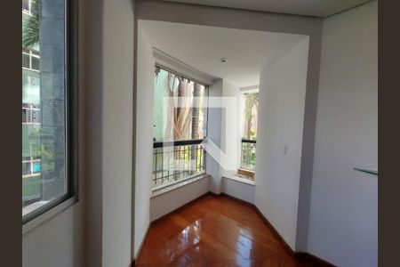 Apartamento à venda com 3 quartos, 110m² em Centro, Belo Horizonte