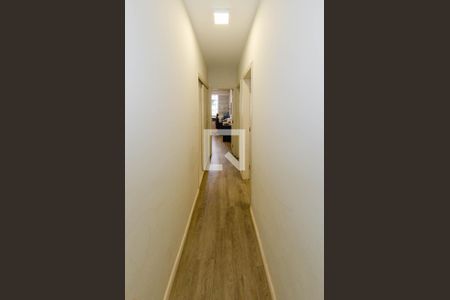 Corredor de apartamento à venda com 3 quartos, 110m² em Santa Lúcia, Belo Horizonte