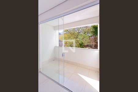 Varanda de apartamento à venda com 3 quartos, 78m² em Sagrada Família, Belo Horizonte