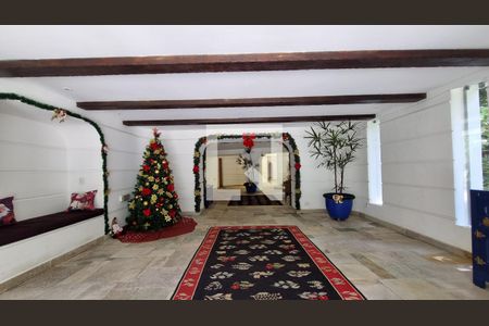 Hall de entrada de apartamento à venda com 2 quartos, 102m² em Vila Suzana, São Paulo