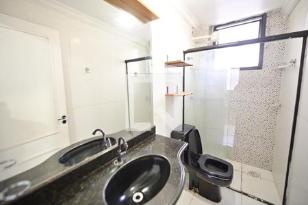 Banheiro de apartamento à venda com 3 quartos, 62m² em Vila Jaragua, Goiânia